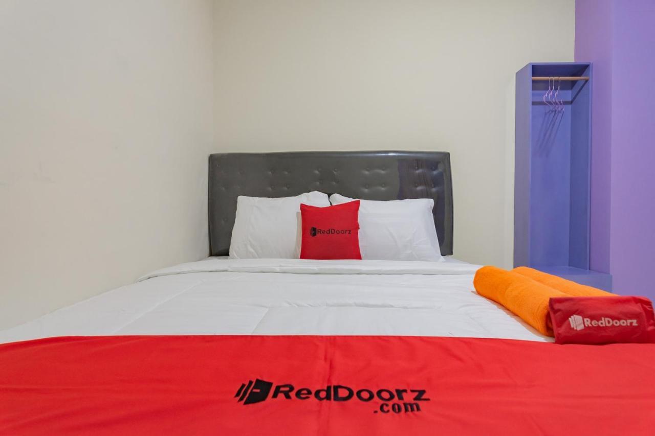 Reddoorz Near Trans Studio Bandung 3 Buitenkant foto